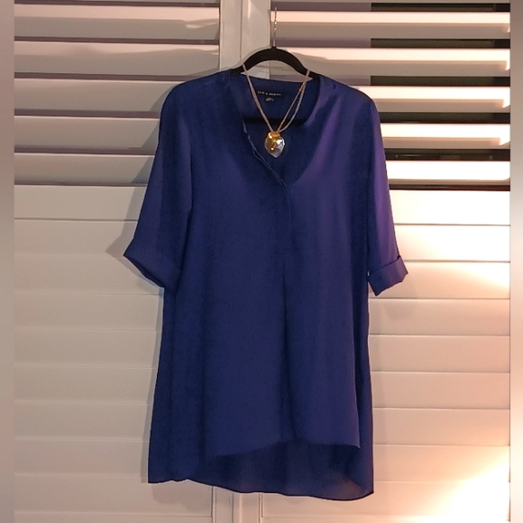 Zan and Rachel Tunics Size S, sleeves cane be rolled and secured with a button. - Picture 2 of 3